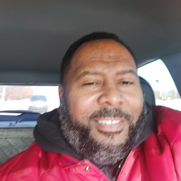 Meet your Posher, Que - Picture 1 of 1